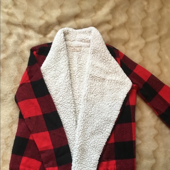 Versatile sweater - Picture 2 of 3